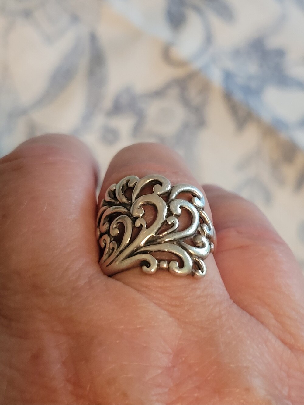 Ornate Silver Filigree Band Ring - Women's Jewelry